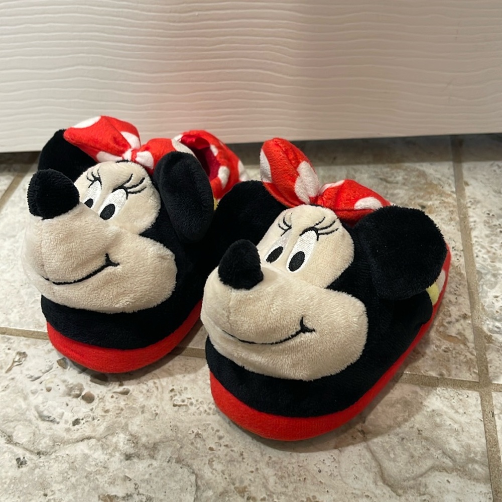 Mini mouse slippers toddler size 7/8